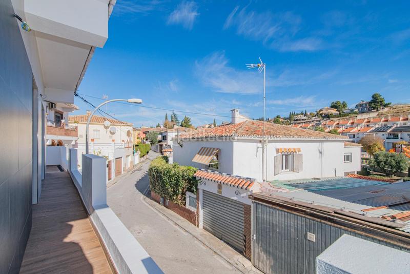 Foto b941e5d5-99e0-4c51-b71a-e92666bfa5f7. Chalet en calle calle de bernarda alba chale en los rebites huetor vega en Huétor Vega