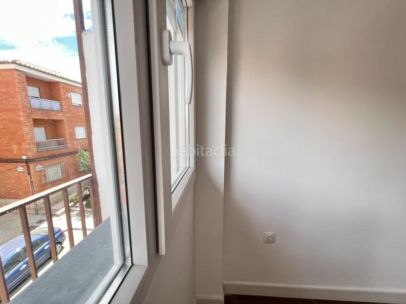 Foto 168dec6a-0ab5-42a4-8b5a-bf80d53c5d06. Piso en calle de aristóteles un pisazo ideal para vivir o para invertir en una zona inmejorable. en Granada