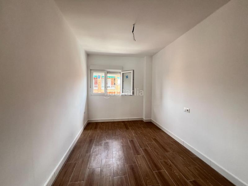 Foto 4b6356e1-e21b-4773-8ffb-ba324210464a. Piso en calle de aristóteles un pisazo ideal para vivir o para invertir en una zona inmejorable. en Granada