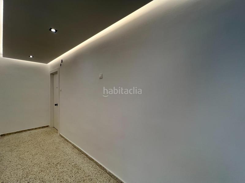 Foto 95af8136-e6d7-4c3e-b26f-b1a0a5a97cec. Piso en calle de aristóteles un pisazo ideal para vivir o para invertir en una zona inmejorable. en Granada