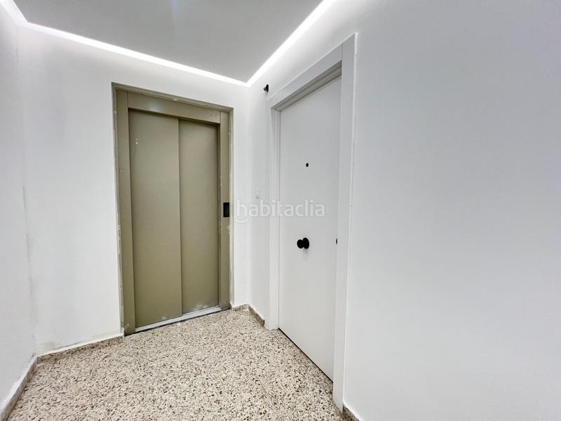 Foto af652cf4-eb53-4c90-97ca-db3937d6e6d5. Piso en calle de aristóteles un pisazo ideal para vivir o para invertir en una zona inmejorable. en Granada