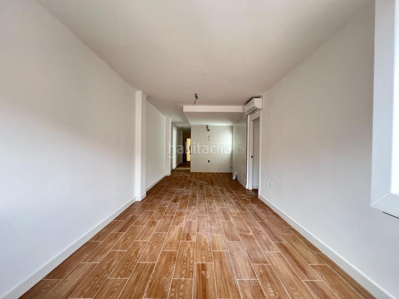 Foto bf6e96ee-11f2-4d6b-83d4-0d103a94a36c. Piso en calle de aristóteles un pisazo ideal para vivir o para invertir en una zona inmejorable. en Granada