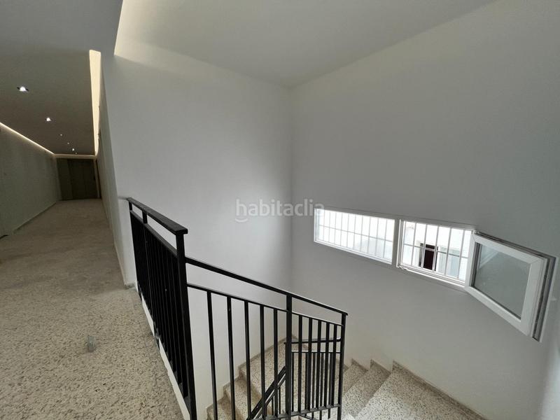 Foto bfc0e576-7806-4f63-9031-0d0e22673497. Piso en calle de aristóteles un pisazo ideal para vivir o para invertir en una zona inmejorable. en Granada