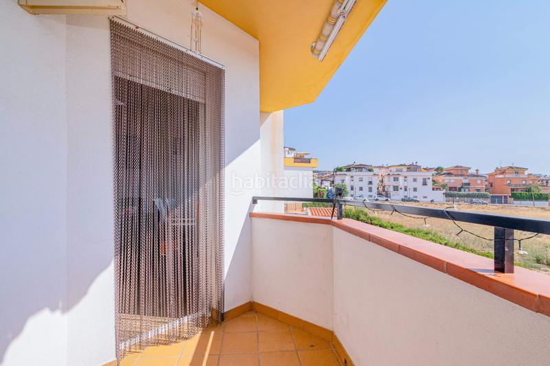 Foto a976bd3c-577d-4472-aebf-ce1f97b34341. Piso  en la zubia en La Zubia Ciudad Zubia (La)