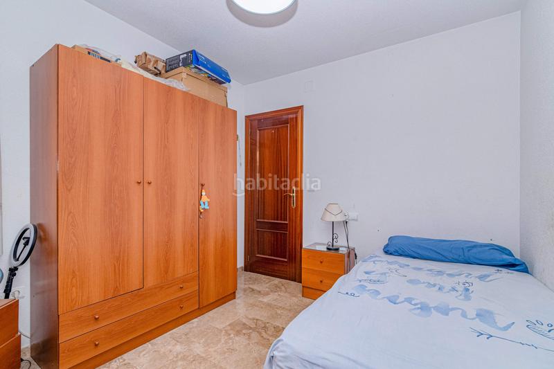 Foto d7bda52d-96ca-4bef-8a63-8db187bbfbdc. Piso  en la zubia en La Zubia Ciudad Zubia (La)