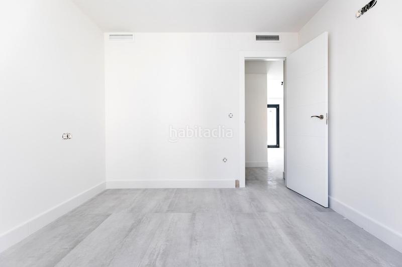 Foto 59f1abdc-4a66-4d21-813d-2468f3495b40. Haus mit heizung parking in Poniente Armilla