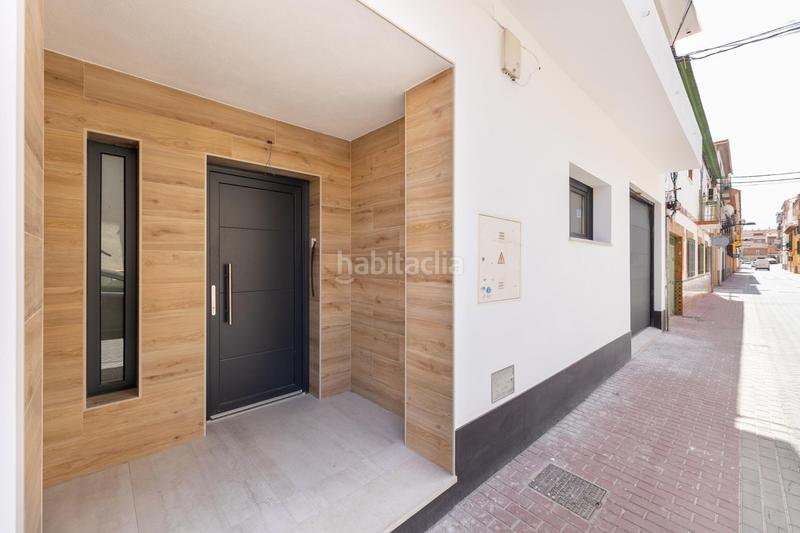 Foto e9ad0118-f966-4340-b7c5-434781e118c6. Haus mit heizung parking in Poniente Armilla