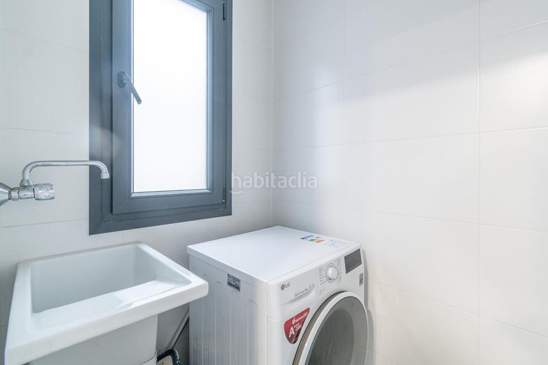 Foto a0eb5a7a-fb41-46a2-b8c6-d1af5ea0029f. Pis a calle darwin a San Miguel Armilla