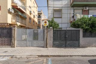 Pis  Calle agustin lara. Piso en zaidin