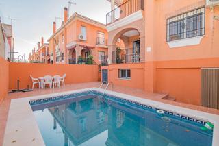 Casa aparellada  Avenida avenida dilar 15. Pareado en purchil