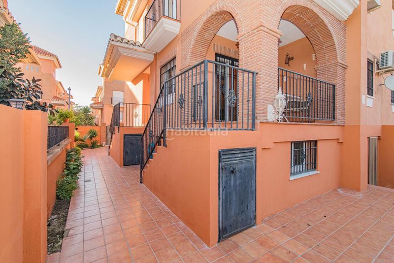 Foto eef1344a-0540-466a-a776-ae5a49da6aba. Casa aparellada a avenida avenida dilar 15 a Purchil Vegas del Genil