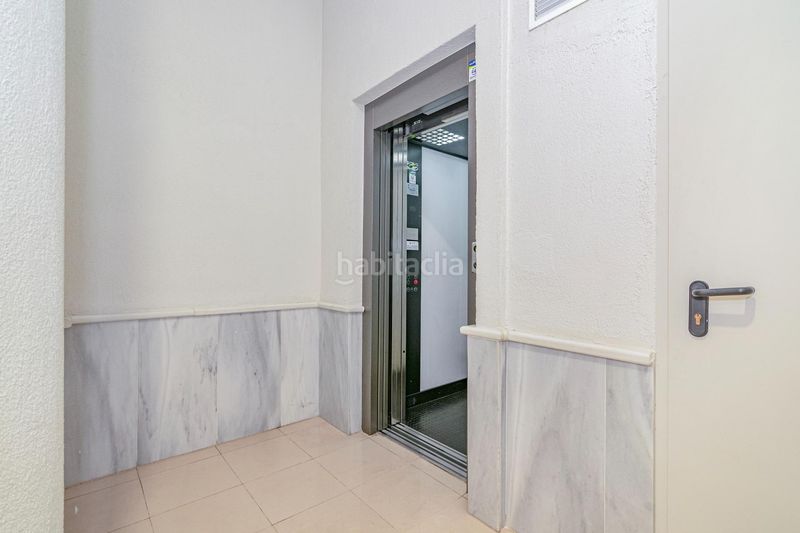 Foto 598f3db4-ead5-4d90-9812-ae32221a9326. Pis a calle a Atarfe