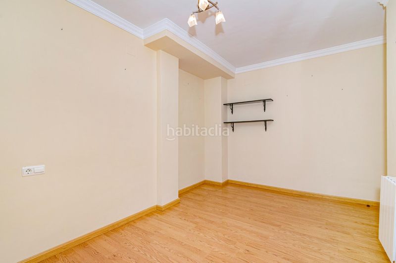 Foto 781499b4-6a32-4870-8a20-dea91cbe3cc7. Pis a calle a Atarfe