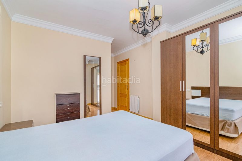 Foto b64eb02a-08c0-40ed-89d1-68a31f33d7bb. Pis a calle a Atarfe