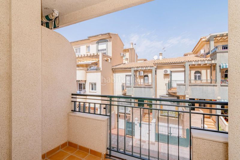 Foto c557c245-f579-481d-aa08-f19451d8d580. Pis a calle a Atarfe