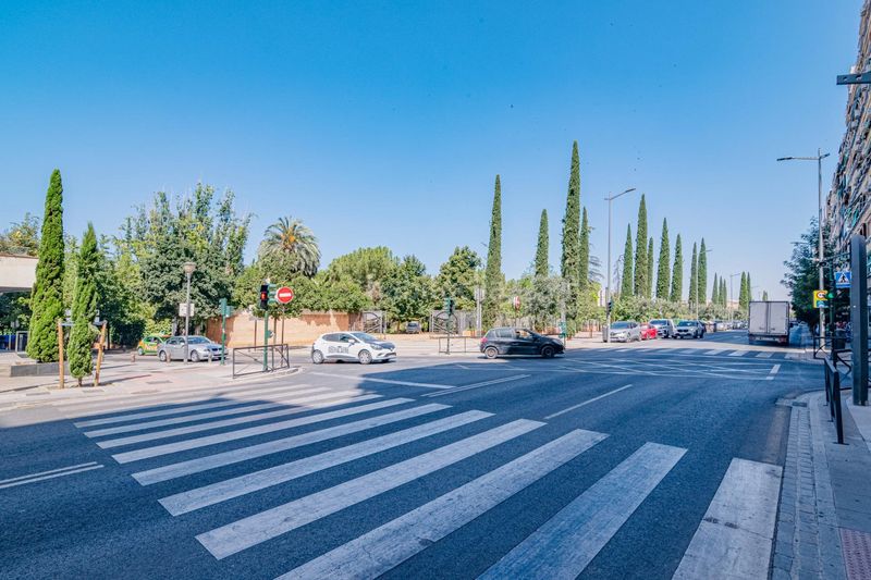 Foto c8aa6fe7-3d2c-40a7-9818-11574f352ce8. Pis amb calefacció a Camino de Ronda Granada