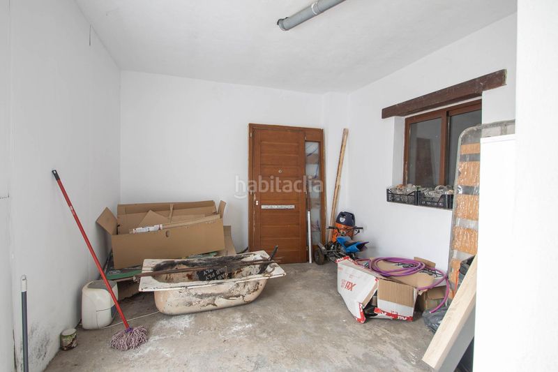 Foto 2fb1b066-8c57-46cb-ab40-d494857dd552. Casa adossada a calle cordoba a Güevéjar