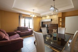 Casa adossada  Calle cordoba. Casa en una sola planta  gran sótano en güevéjar
