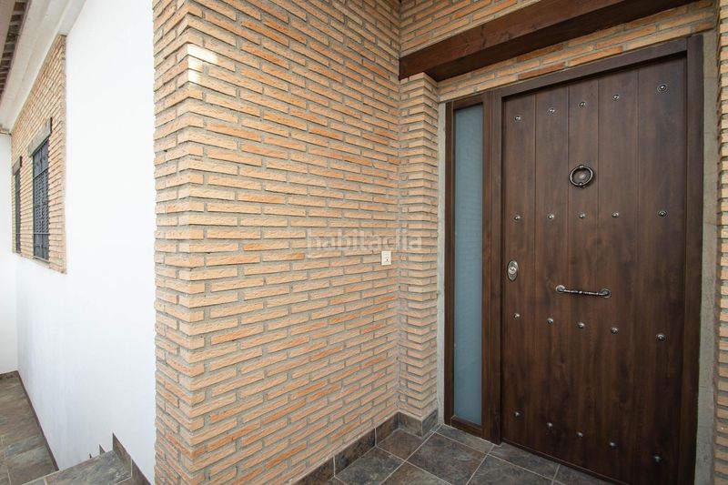 Foto 7f59f9ab-c6f7-4729-9d52-b7be41db260c. Casa adossada a calle cordoba a Güevéjar