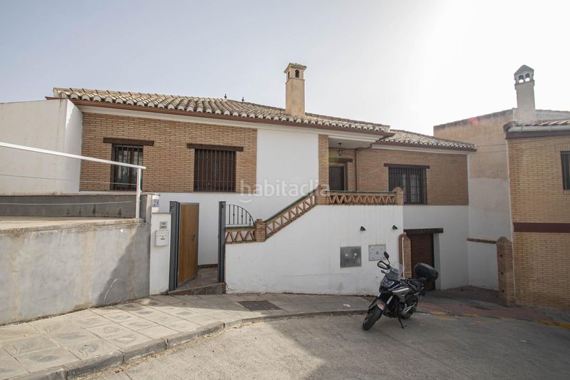 Foto a5f300d5-649e-44a9-a998-bd7db146474b. Casa adossada a calle cordoba a Güevéjar