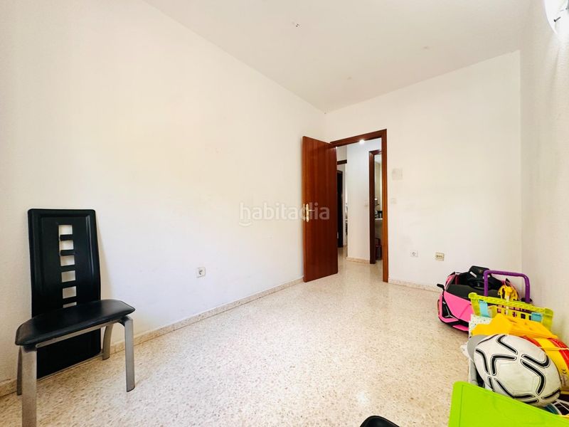 Foto d943430c-9055-4f47-94ff-96512ddc6d29. Flat with parking in Almanjáyar Granada
