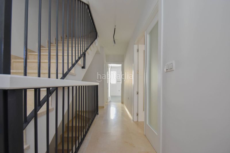 Foto e8720dab-f1c3-46aa-ac78-9a7bedbec209. Casa adossada a Atarfe