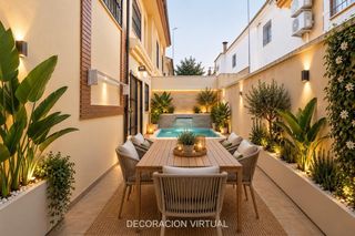 Casa adossada a Calle PINTOR GOMEZ MORENO
