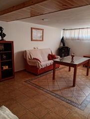 Location Appartement à Chauchina. Piso en planta semisótano con garaje y trastero