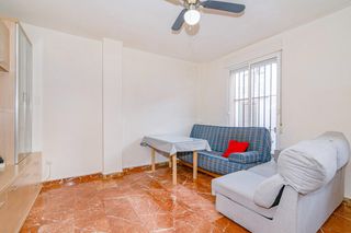 Casa adossada  Calle islas cabo verde (hi). Oportunidad en venta de casa adosada de 3 dormitorios en hijar