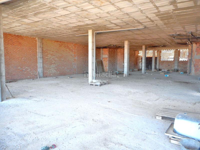 Foto 3d8e0446-0bb0-4dbc-9ff1-94041052a627. Alquiler local comercial  en bruto, de aproximadamente 1.700 metros cuadrados cada uno en Alhaurín el Grande
