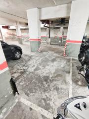 Car parking in Carrer de la mare de du dels angels 47