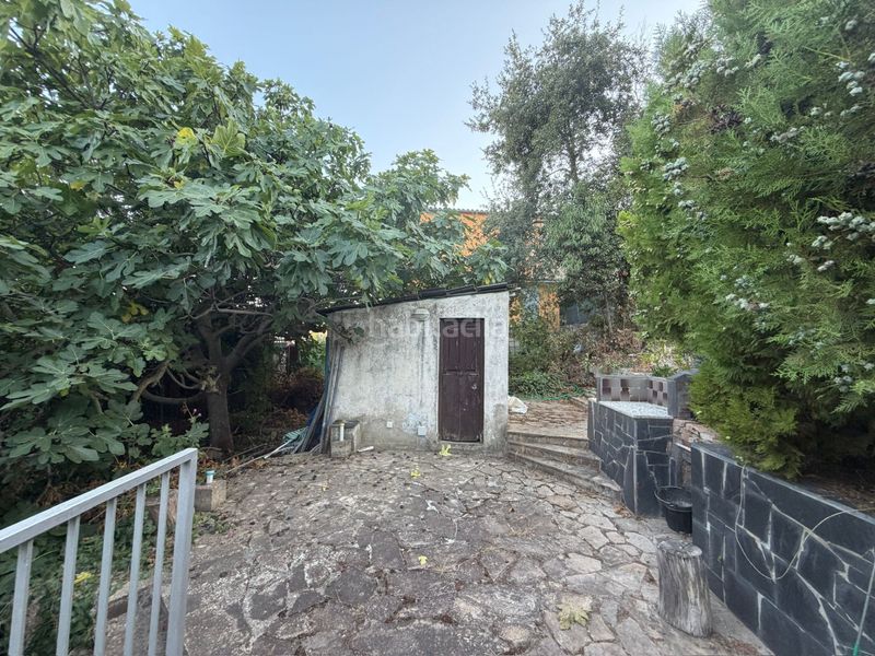 Foto 48f52a21-b92a-425e-a8f1-2a7cf025b50c. Casa amb xemeneia aparcament a Vallirana