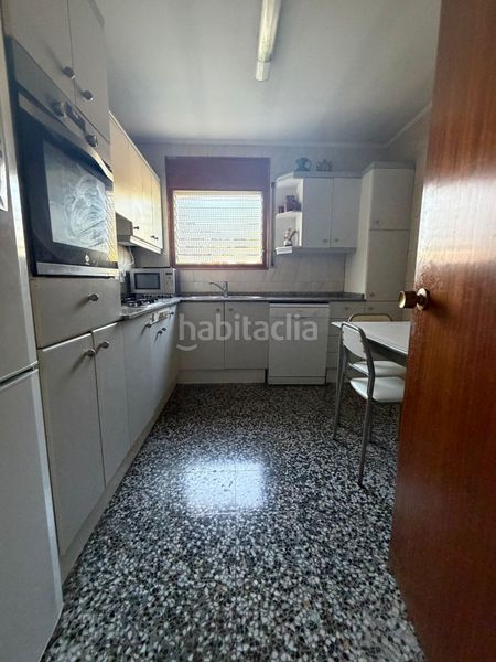 Foto 580b6033-d70a-4f23-a2d9-13322bbff7a3. Casa amb xemeneia aparcament a Vallirana