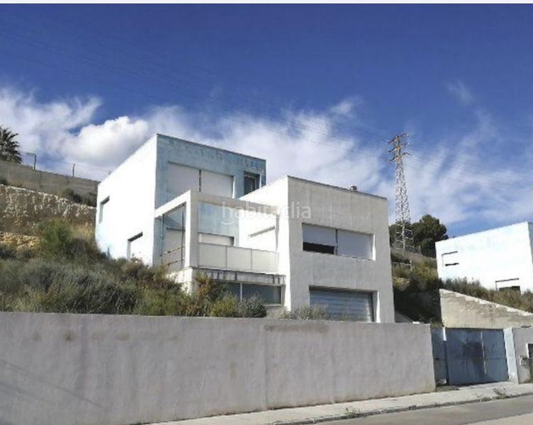 Foto f898a1e5-ce74-497d-adb0-8f8b2551d686. Casa con parcheggio in Els Masos - Els Garrofers Coma-ruga