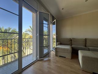 Piso  Carrer de narcís monturiol. Piso 3 habitaciones con parking en el centro de el vendrell