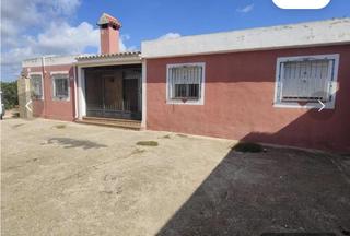 Casa  Carrer burgos. Casa en venta en  la bisbal del penedes
