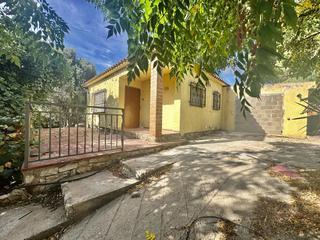 Maison  Carrer burgos. Casa en venta en  la bisbal del penedes
