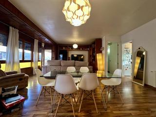 Haus in El Tancat-Mas d´en Gual. Casa con patio, garaje y almacén en el vendrell