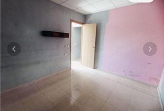 Planta baixa  Plaça de la constitucio 3. Piso en venta en larboç