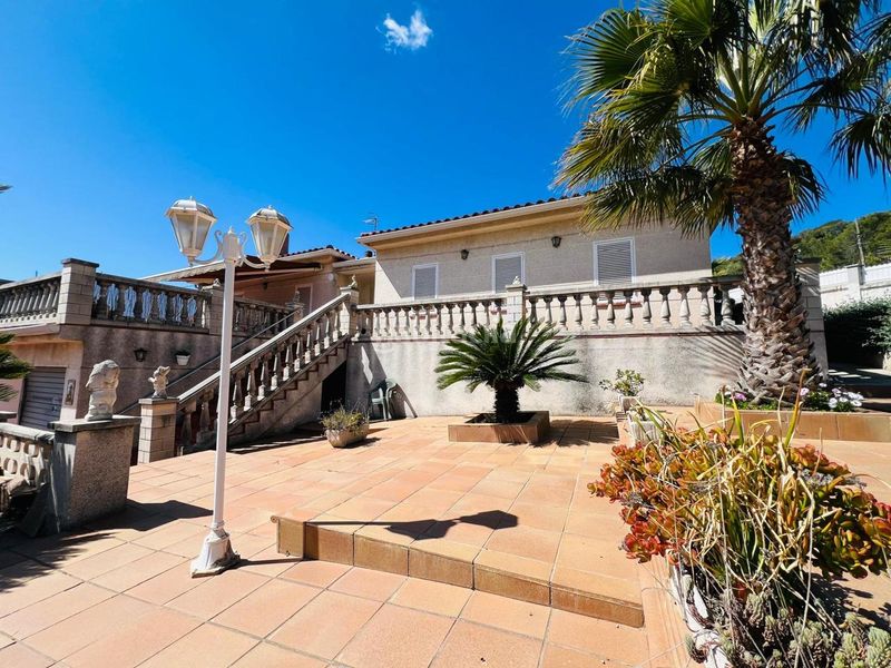 Foto c648699c-7629-45d4-ad21-0009a59f830a. Casa amb calefacció aparcament piscina a Mas romeu Calafell