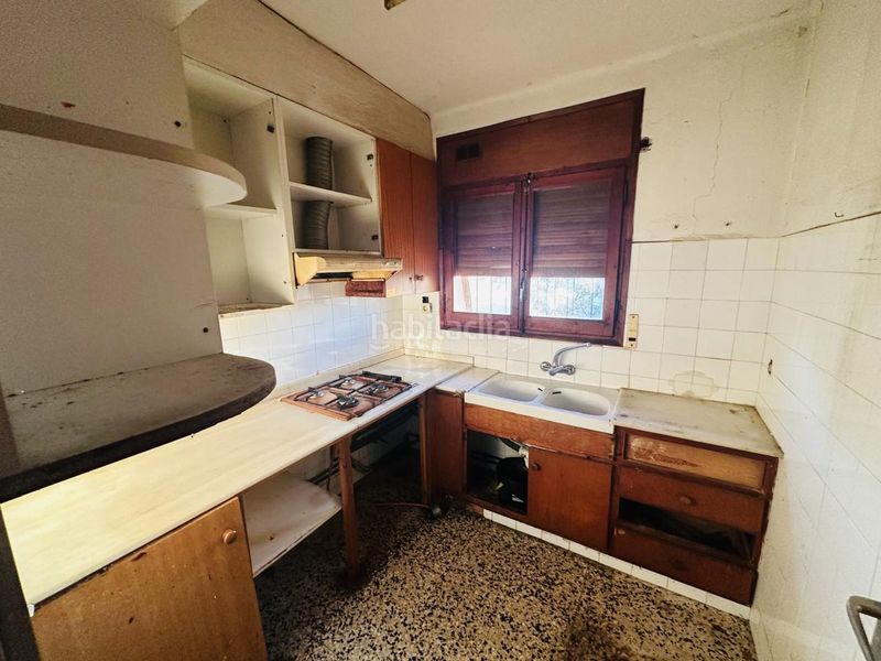 Foto 2878b45d-d3aa-40f4-8f4c-8d1cf7d18e0c. Casa con parcheggio in Santa Oliva