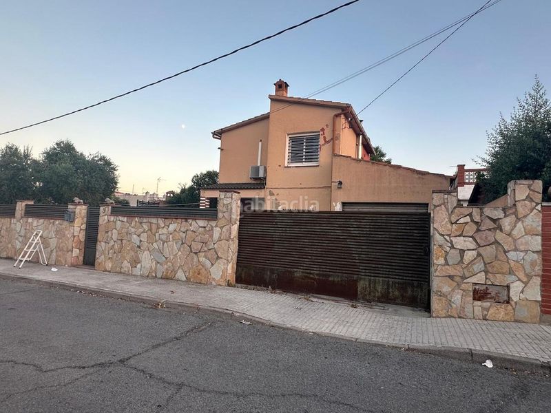 Foto 5159de45-8a0e-4bd6-a999-9f6f5c27fcbe. Casa con parcheggio in Santa Oliva