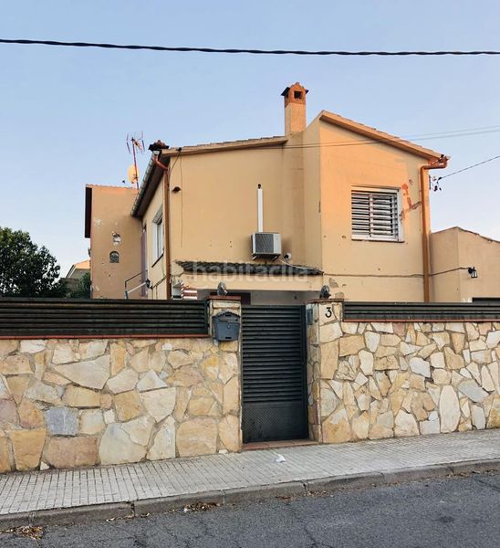 Foto bd950836-1d6e-47d8-b073-a9f250b6ed2e. Casa con parcheggio in Santa Oliva