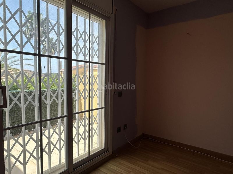 Foto 1353d282-f3e9-4297-a4c5-81ed80308243. Casa aparellada amb aparcament piscina a Altafulla