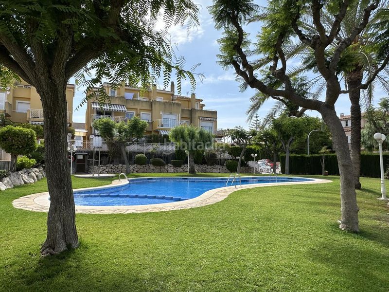 Foto 5c0ac88e-4f4c-4ada-aad0-7370e84d0588. Casa aparellada amb aparcament piscina a Altafulla