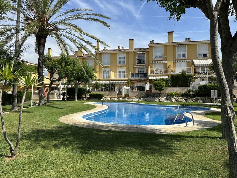 Foto 7611fc0e-8359-4ab1-83a2-10b1eac813b0. Casa aparellada amb aparcament piscina a Altafulla