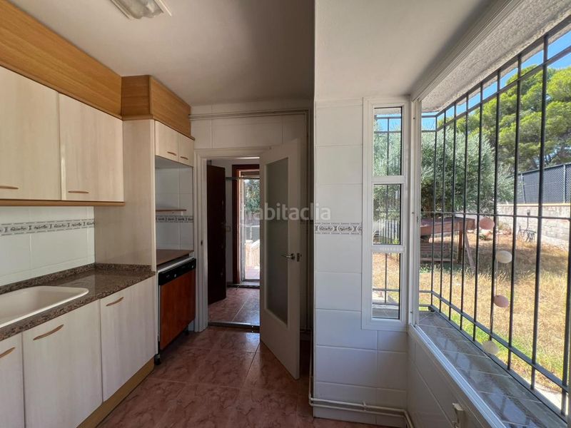Foto 1262afbd-67e6-4661-b745-b6562ea455fd. Casa con parcheggio in Cunit residencial Cunit