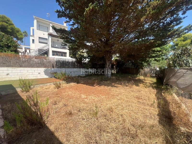 Foto 7352a110-ffe2-4f87-bea0-f7fcf2ac47fd. Casa con parcheggio in Cunit residencial Cunit