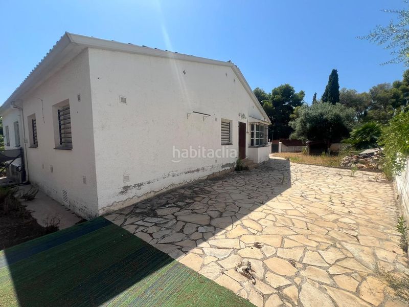 Foto a3eeade6-353c-4f83-8f7c-20ab1bdfde79. Casa con parcheggio in Cunit residencial Cunit
