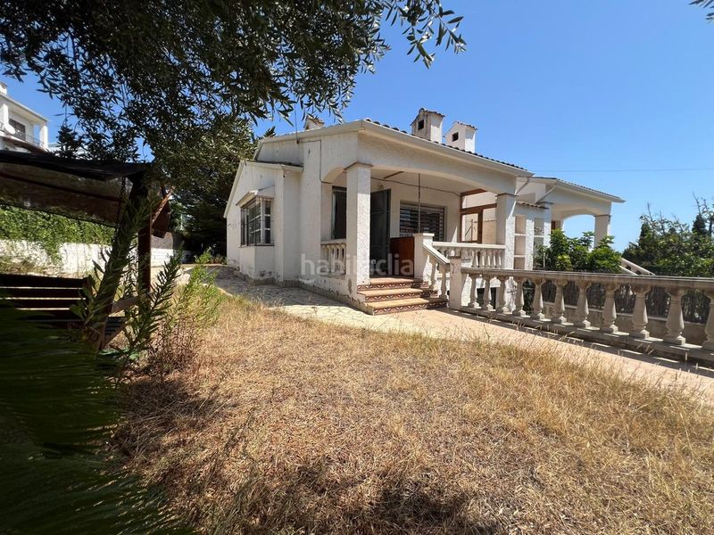 Foto ac06f12d-3f3a-4a76-b27b-34a76273078b. Casa con parcheggio in Cunit residencial Cunit